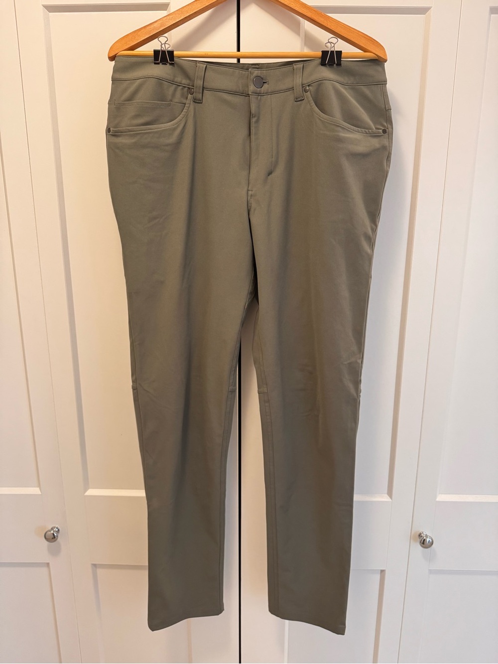 Men's lululemon ABC Sage Green Stretch Pants